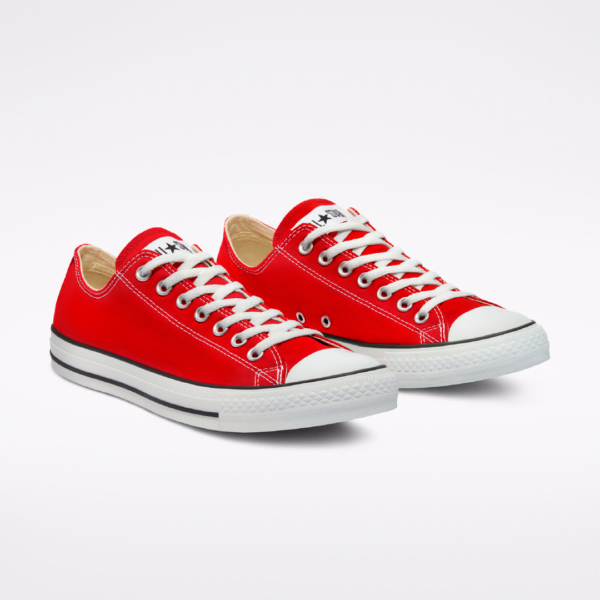 Red lowcut all star converse shoe